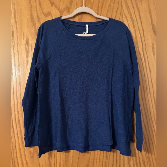 Lanston Blue Raglan Top - NWT - Size M - Picture 1 of 8